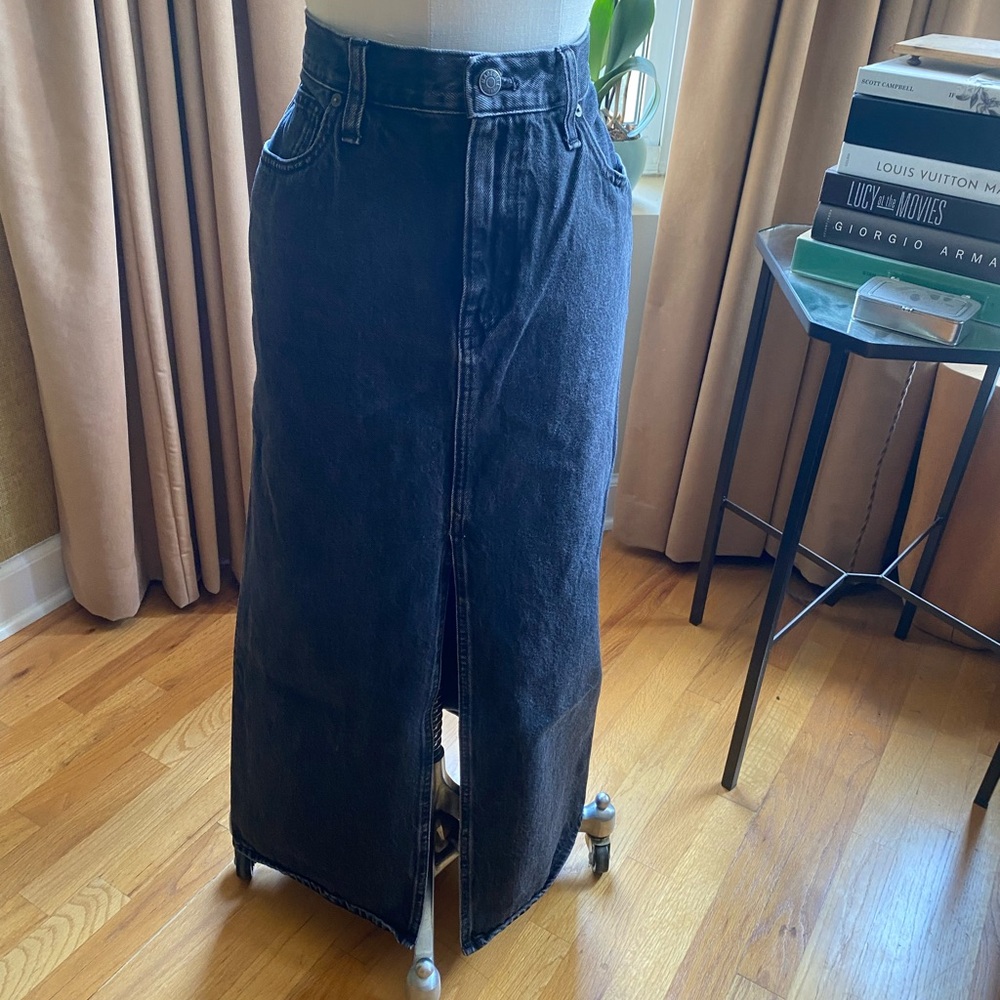 Madewell Washed Black Denim Skirt